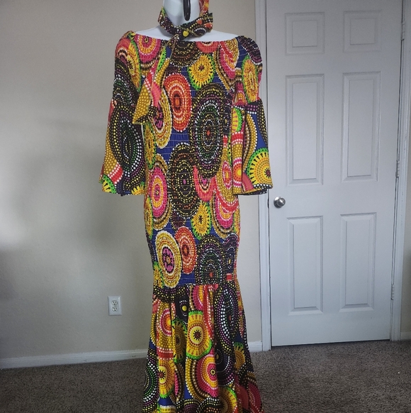 Colorful Patterned Maxi Dress - Picture 3 of 3